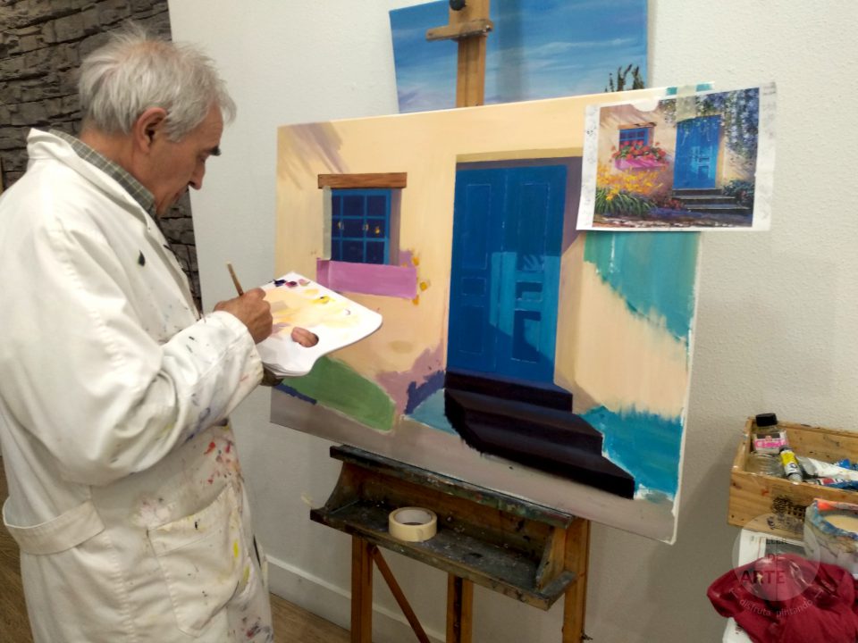 Alumno pintando un óleo